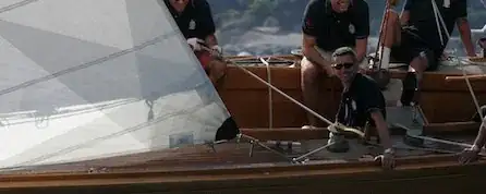 Screenshot of Disk Managment showing the "Offline" context menu item